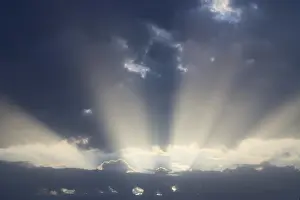 Dramatic Sky Impressions: Dramatic sky with sunbeams breaking through