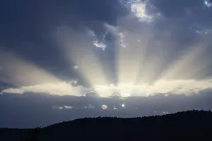 Dramatic Sky Impressions: Dramatic sky with sunbeams breaking through