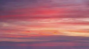 Colorful Cloudy Skies Impressions: Dramatic sunset clouds in sky