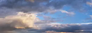 Dramatic Thunderstorm Clouds Impressions: Dramatic thunderclouds in the evening light