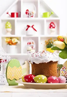Decorative Easter Cakes Impressions: Easter cake with eggs on the table