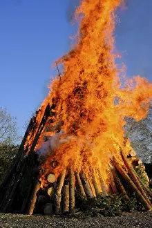 Christian Tradition Impressions: Easter fire, custom, fire, Easter