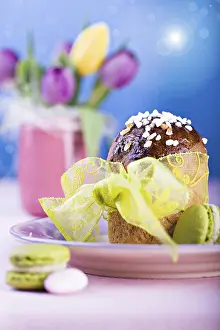 Spring Awakening Decoration Impressions: The easter installation with Easter bread