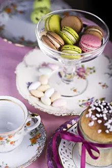 Sweet Dessert Display Impressions: The easter installation with macarons