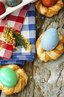 Spring Awakening Images Impressions: Easter time, spring flowers, easter eggs and easter bunny