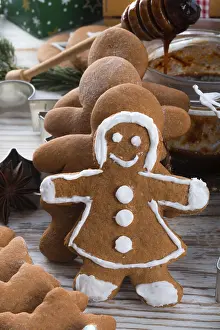 Gingerbread Dessert Impressions: Gingerbread