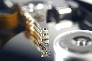 Data Storage Technology Impressions: Harddisk Read-Write Head on the Disc
