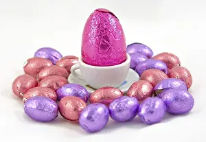 Colorful Easter Eggs Impressions: Image of easter eggs
