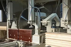 Sawmill Machinery Impressions: Image of machine for cutting the profiled bars