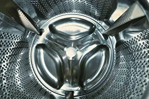 Washing Machine Interior Impressions: Inside the washing machine