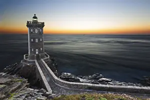 Kermorvan Lighthouse Impressions: Kermorvan Lighthouse after sunset
