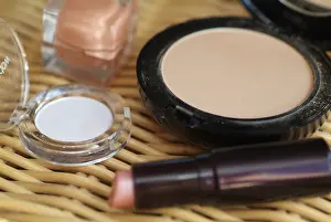 Personal Grooming Products Impressions: Make up accessories