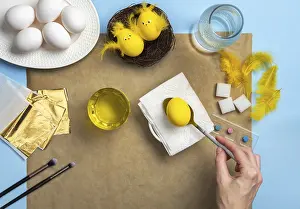 Easter Tradition Decorative Items Impressions: How to make a chick from eggs for Easter decor