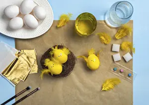 Easter Egg Chick Decoration Impressions: How to make a chick from eggs for Easter decor