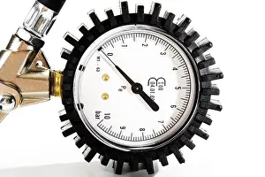 Measuring Instrument Impressions: Manometer
