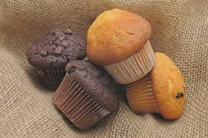 Empty Bakery Products Display Impressions: Muffins