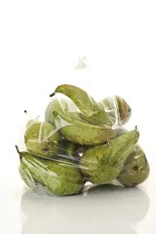 Nutritionally Balanced Diet Impressions: Pears in a plastic bag
