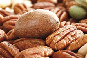 Mixed Nuts Impressions: Pecans and mixed nuts, full format