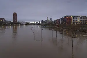 Long Exposure Water Scene Impressions: After persistent rainfall