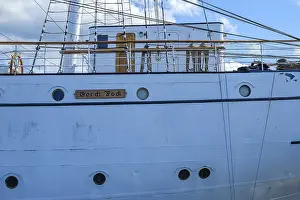 Stralsund Harbour Impressions: Port side, rigging and deck superstructure