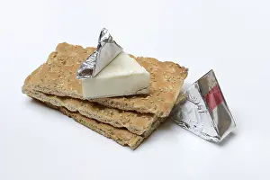 Processed Cheese Impressions: Processed cheese on crispbread, opened and packed