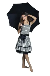 Bright Studio Shot Impressions: Keep the rain out