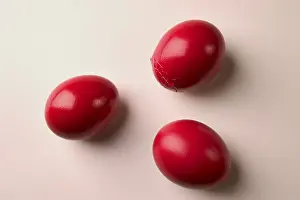 Red Easter Egg Impressions: Red Easter egg