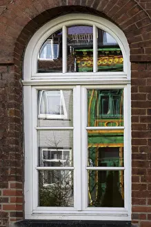 Window Reflection Photography Impressions: Reflection in the window