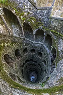 Historic Castle Garden Impressions: The reverse tower, initiation well