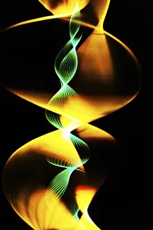 Indoor Studio Shots Impressions: Rotating thread illuminated with a stroboscopic flash