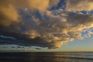 Madeira Sunset Impressions: Sea and dramatic cloud atmosphere
