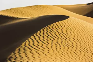 Barren Desert Region Impressions: Shapes, structures and patterns