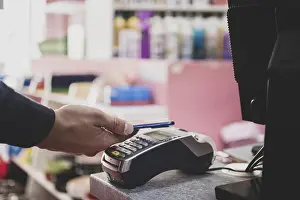 Online Shopping Payment Impressions: Shopper does payment using smartphone