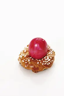 Studio Shot Pastry Impressions: Small savarin with Easter egg, Easter pastry