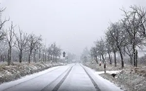 Bad Weather Conditions Impressions: Snowfall