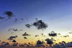 Cloud Formation UK Impressions: Spring clouds in the evening sky