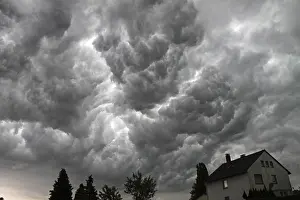 Stormy Atmosphere Impressions: Storm clouds