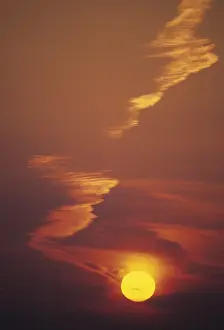 Evening Sun Cloud Formation Impressions: Sunset