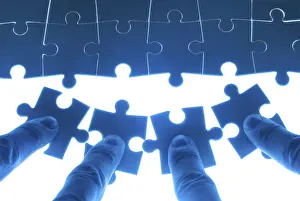 Successful Collaboration Impressions: Team work on solving puzzle problem