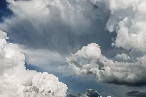 Dark Cloud Atmosphere Impressions: Towering clouds, thunderclouds, Germany