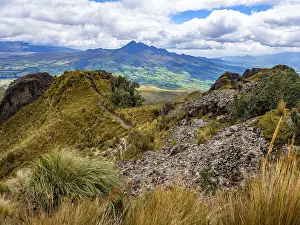 Pichincha Province Scenery Impressions: View from the summit of Pasochoa