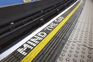 British Public Transport Impressions: Warnschild