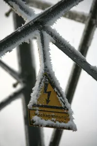 High Voltage Warning Sign Impressions: Winter high voltage